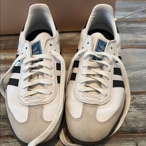 Adidas Men's White and Black Sneakers